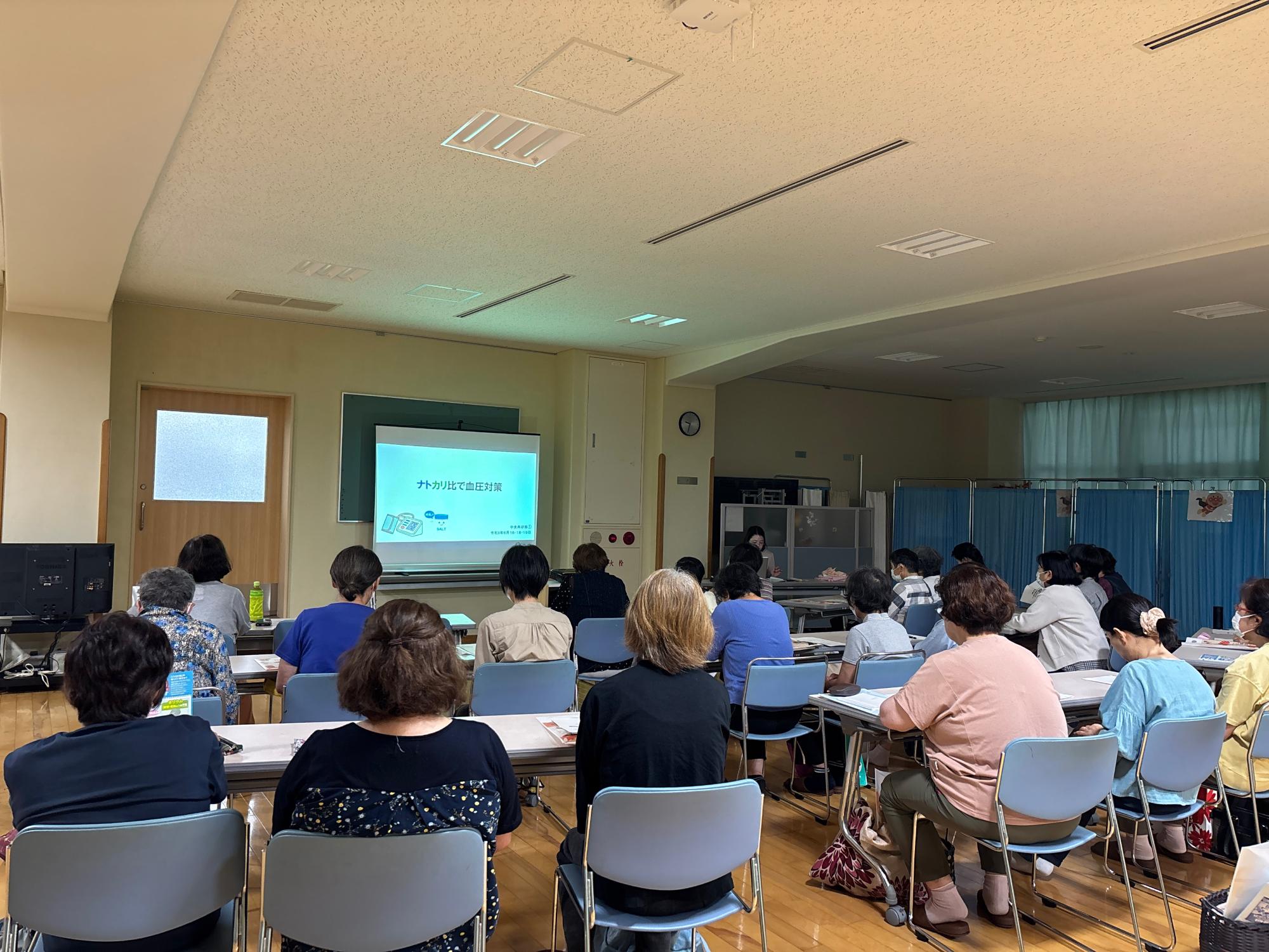 中央再研修にて研修を受ける様子