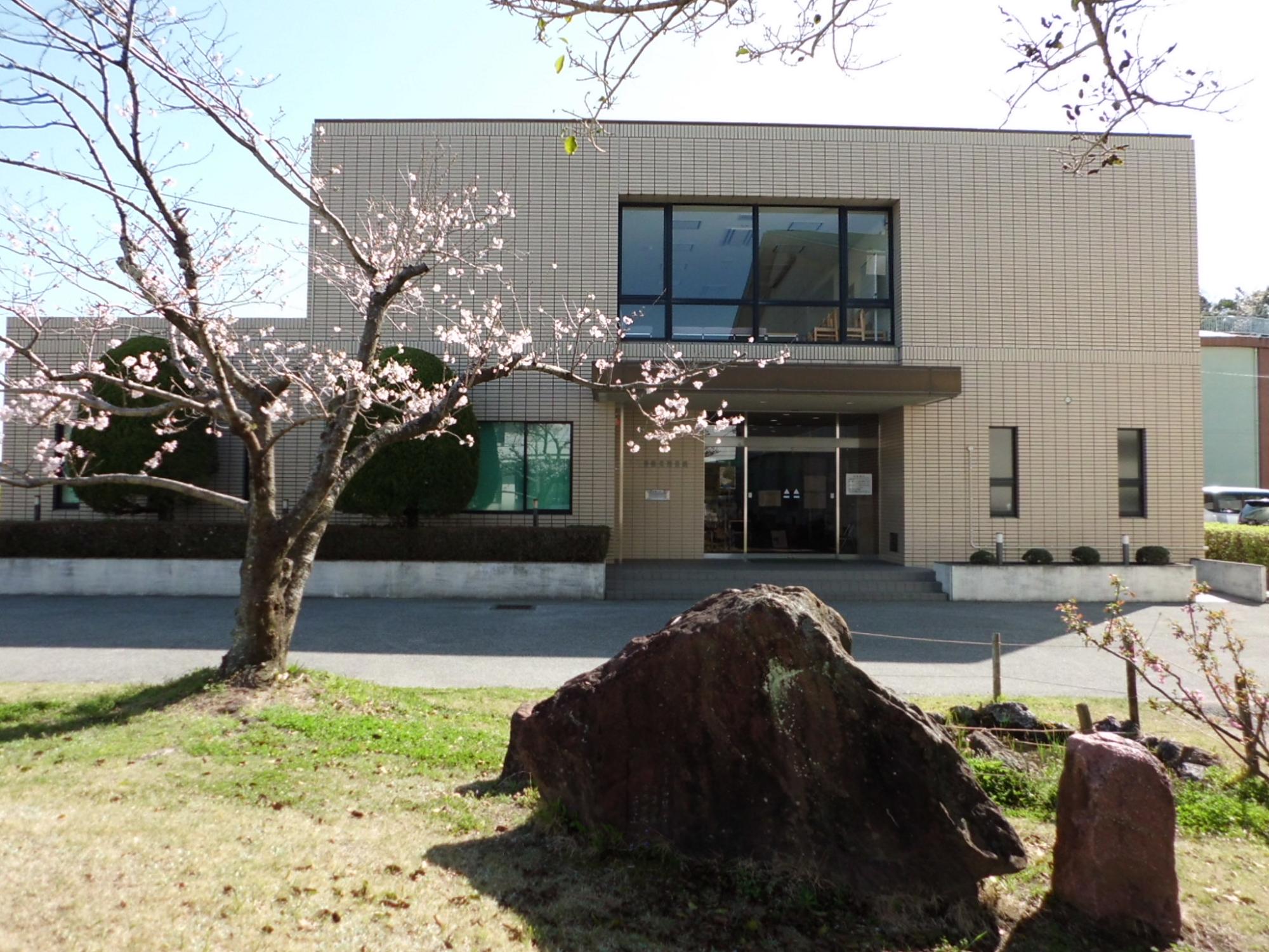 香我美図書館