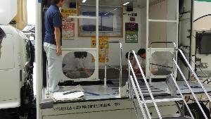 起震車